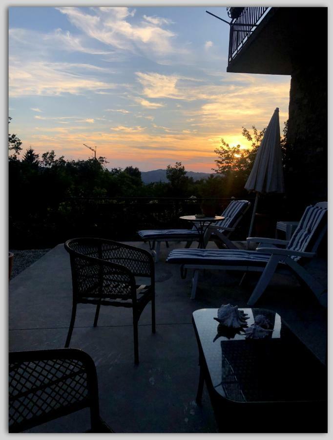 Bed and Breakfast Cascina Luvot Melazzo Esterno foto